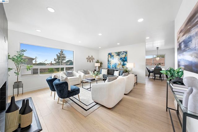 3681 Sunset Dr, San Bruno, CA 94066