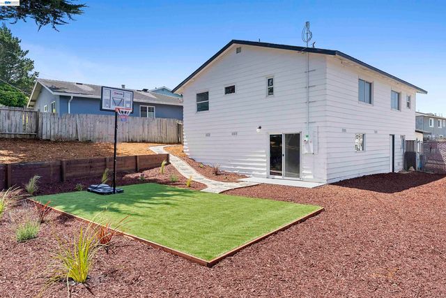 3681 Sunset Dr, San Bruno, CA 94066