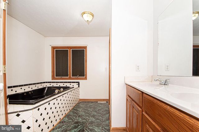 59 VALLEY OVERLOOK CT, Strasburg, VA 22657