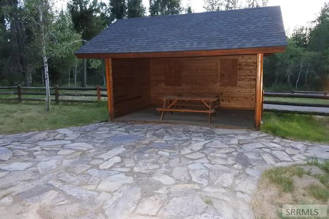 1650 Shadow Loop South, Island Park, ID 83429