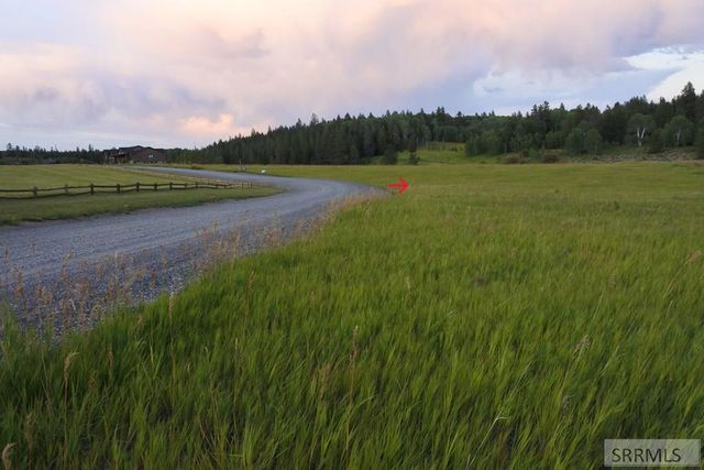 1650 Shadow Loop South, Island Park, ID 83429