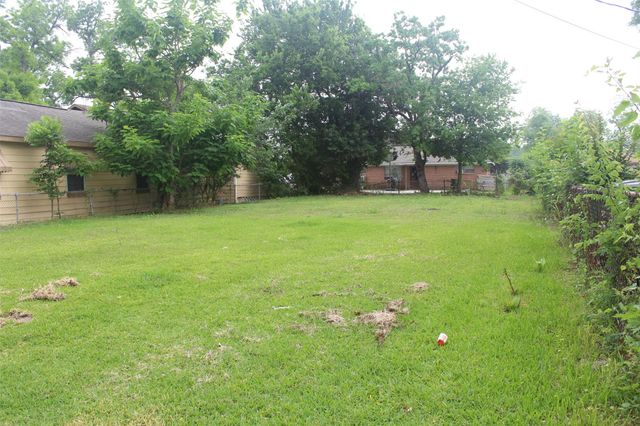 4914 Falls Street, Houston, TX 77026