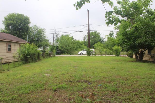 4914 Falls Street, Houston, TX 77026