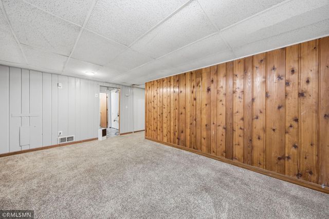 5940 Rhode Island Avenue N, Crystal, MN 55428