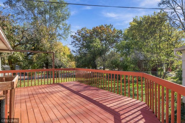 5940 Rhode Island Avenue N, Crystal, MN 55428