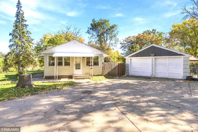 5940 Rhode Island Avenue N, Crystal, MN 55428