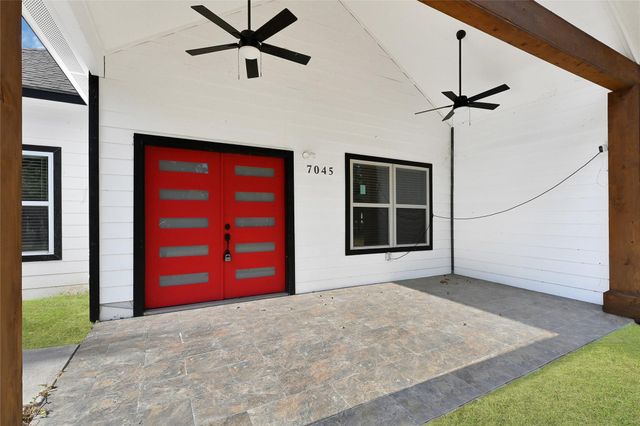 7045 Cayton Street, Houston, TX 77061