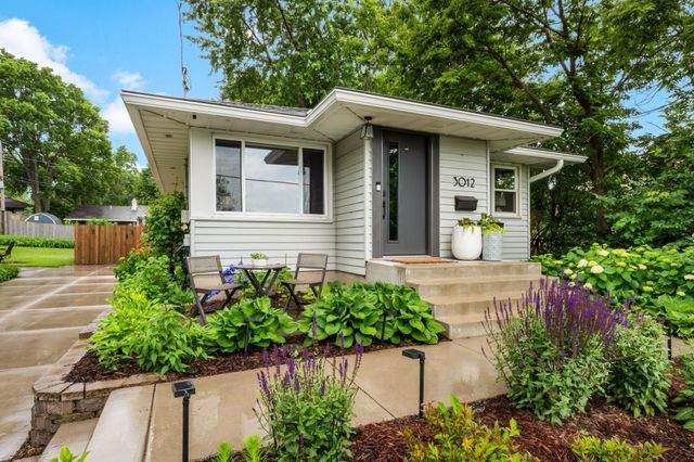 3012 33rd Avenue NE, Saint Anthony, MN 55418
