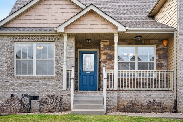 301 Ivy Bend Cir, Clarksville, TN 37043