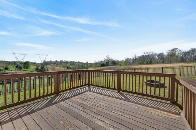 301 Ivy Bend Cir, Clarksville, TN 37043