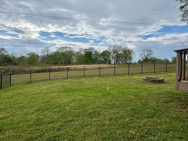 301 Ivy Bend Cir, Clarksville, TN 37043