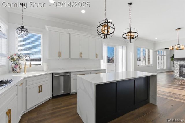 8844 Ridge Drive, Washington, MI 48095