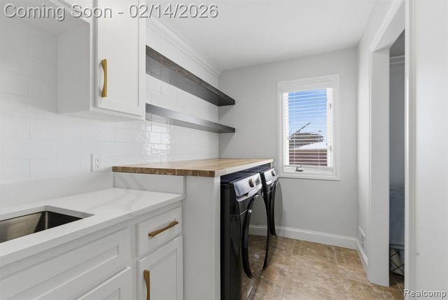 8844 Ridge Drive, Washington, MI 48095