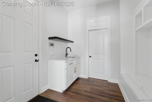 8844 Ridge Drive, Washington, MI 48095