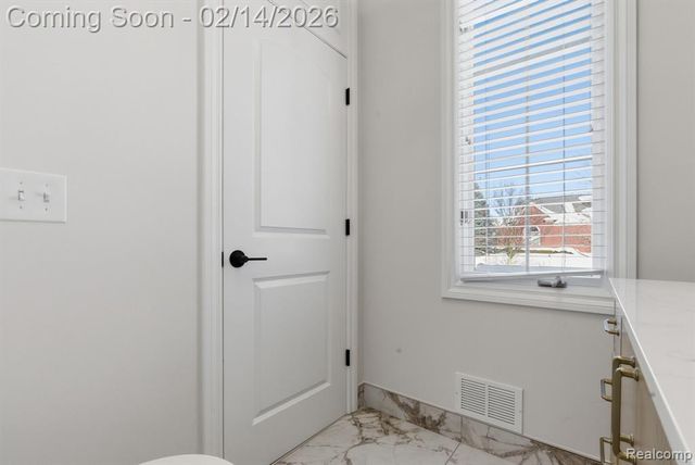 8844 Ridge Drive, Washington, MI 48095