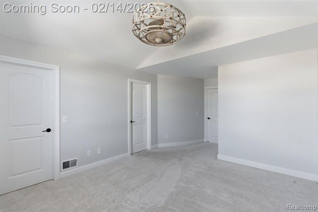 8844 Ridge Drive, Washington, MI 48095