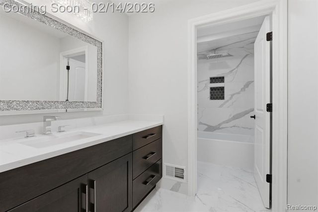 8844 Ridge Drive, Washington, MI 48095