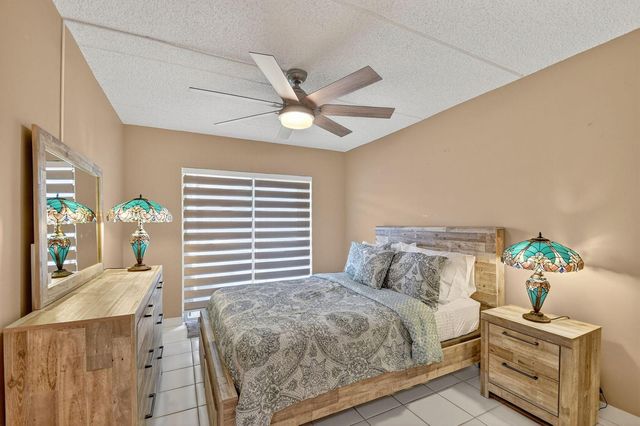 3200 Springdale Boulevard 217, Palm Springs, FL 33461
