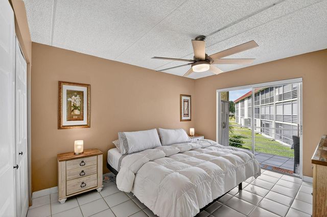3200 Springdale Boulevard 217, Palm Springs, FL 33461