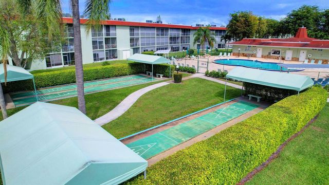 3200 Springdale Boulevard 217, Palm Springs, FL 33461