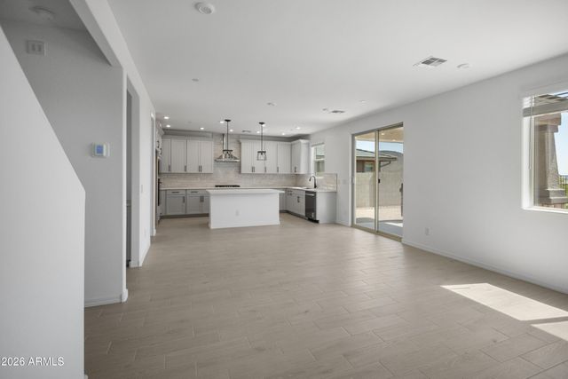 13415 W EAGLE FEATHER Road, Peoria, AZ 85383