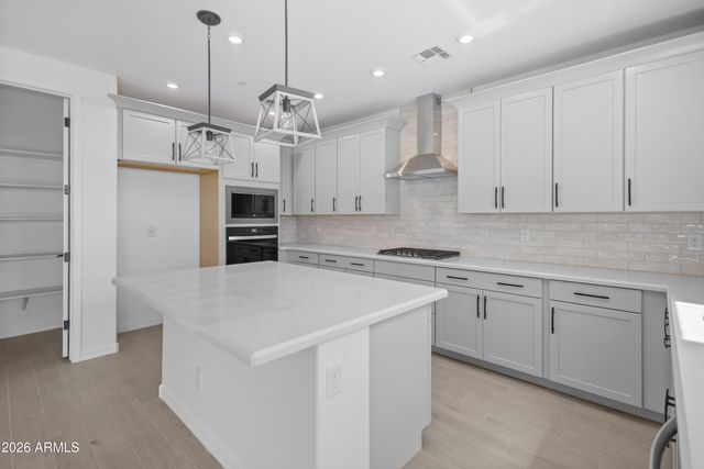 13415 W EAGLE FEATHER Road, Peoria, AZ 85383