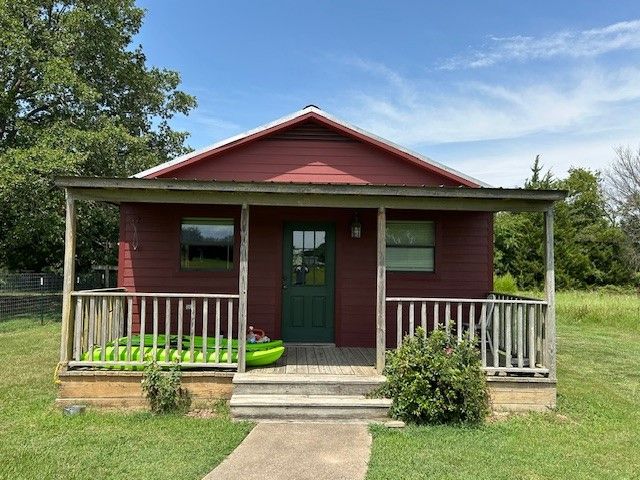 284 County Road 2388, Pickton, TX 75471