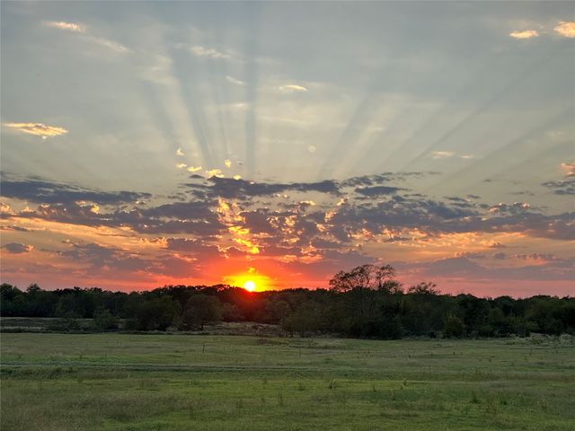 284 County Road 2388, Pickton, TX 75471
