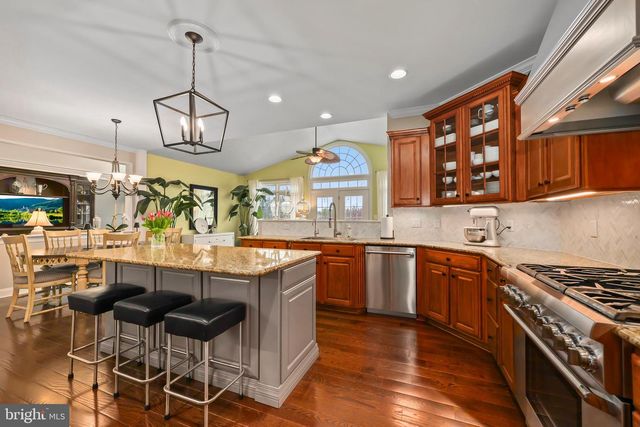 37619 WRIGHT FARM DR, Purcellville, VA 20132