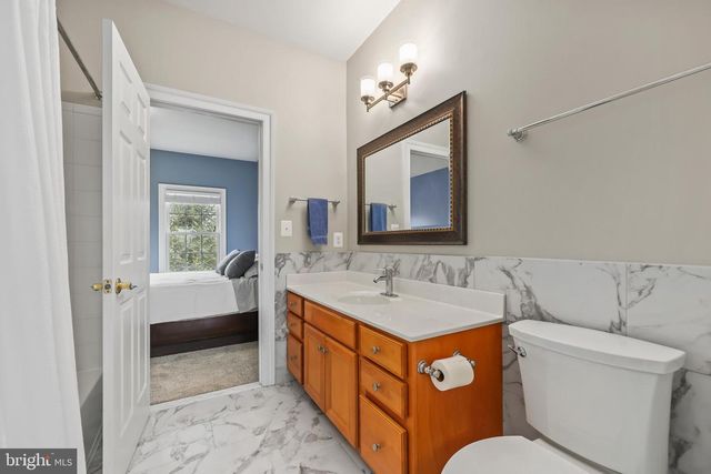 37619 WRIGHT FARM DR, Purcellville, VA 20132