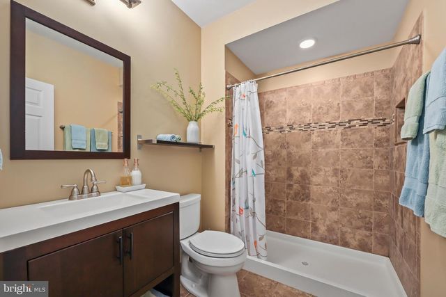 37619 WRIGHT FARM DR, Purcellville, VA 20132