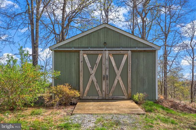 37619 WRIGHT FARM DR, Purcellville, VA 20132