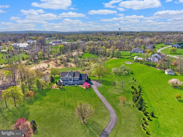 37619 WRIGHT FARM DR, Purcellville, VA 20132
