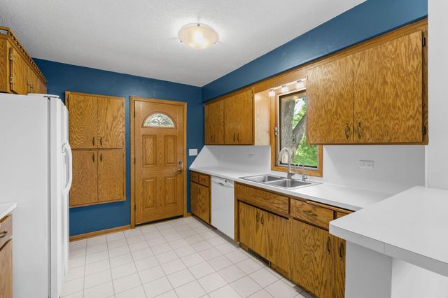 1870 7th Street NW, New Brighton, MN 55112