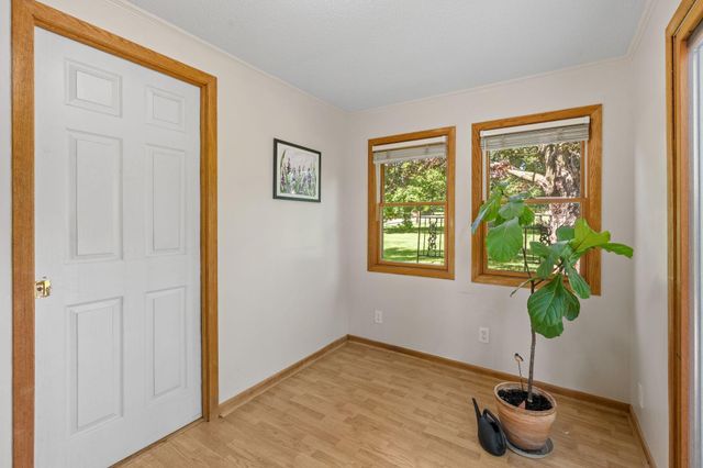 1870 7th Street NW, New Brighton, MN 55112