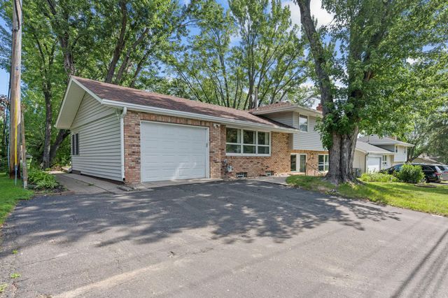 1870 7th Street NW, New Brighton, MN 55112