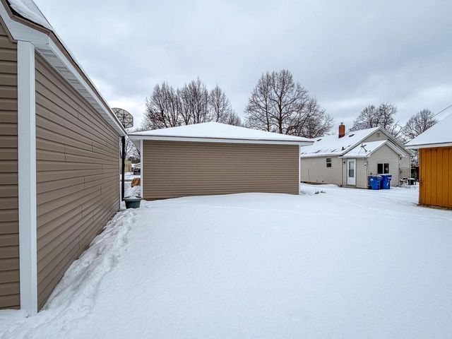 1241 S 11TH AVENUE, Wausau, WI 54401