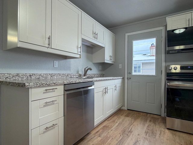 1241 S 11TH AVENUE, Wausau, WI 54401