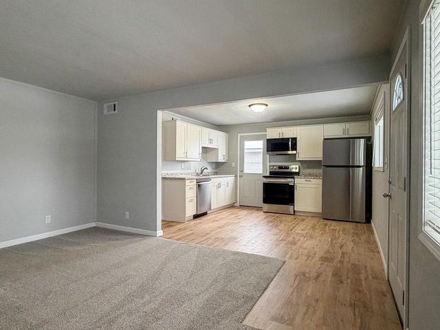 1241 S 11TH AVENUE, Wausau, WI 54401