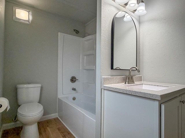 1241 S 11TH AVENUE, Wausau, WI 54401