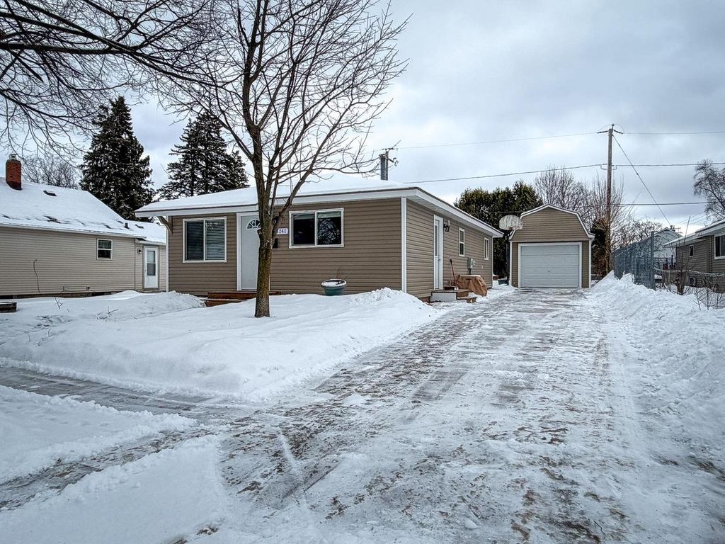 1241 S 11TH AVENUE, Wausau, WI 54401