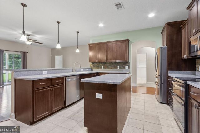 234 Waters Edge Drive, Kingsland, GA 31548