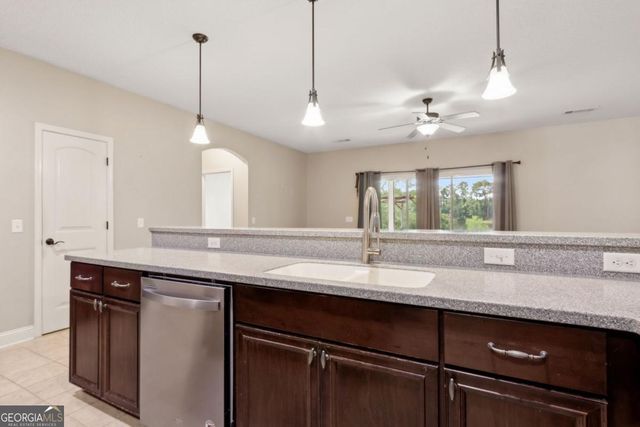 234 Waters Edge Drive, Kingsland, GA 31548