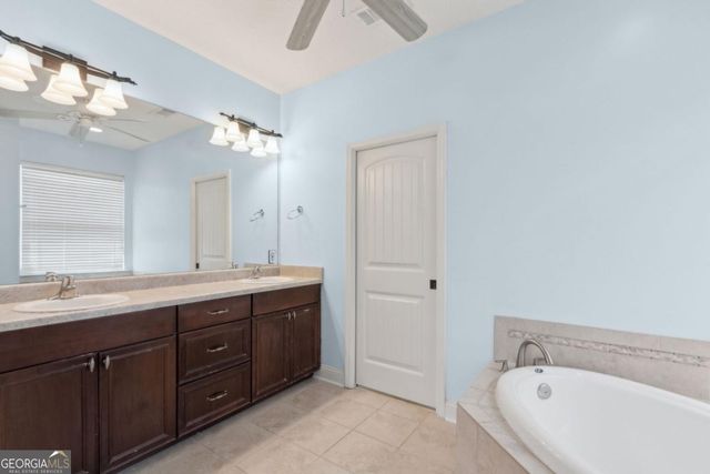 234 Waters Edge Drive, Kingsland, GA 31548