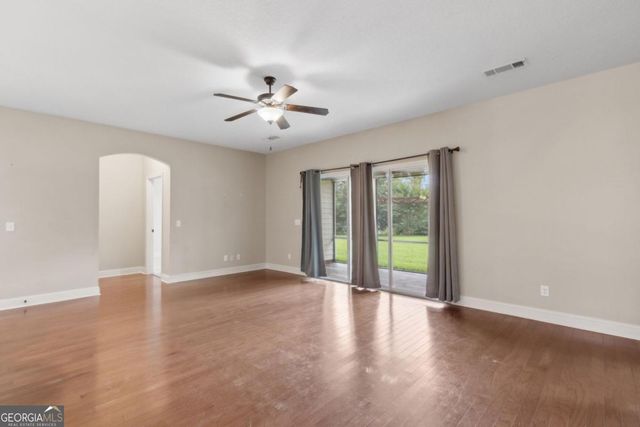 234 Waters Edge Drive, Kingsland, GA 31548