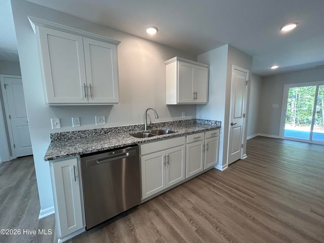 502 Cove Drive, Newport, NC 28570