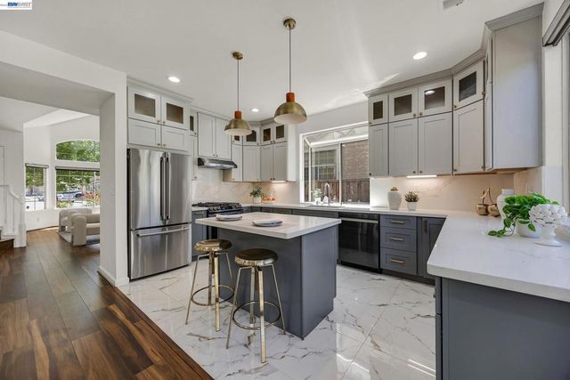 239 Balboa Dr, Milpitas, CA 95035