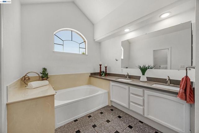 239 Balboa Dr, Milpitas, CA 95035