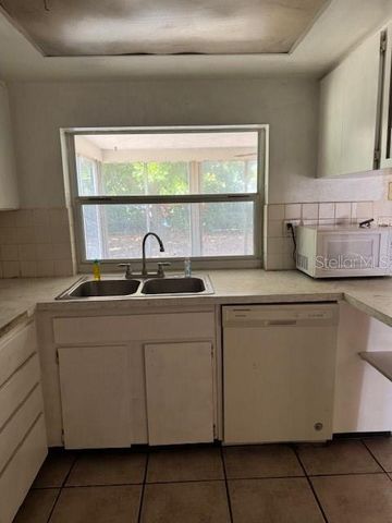 8811 GOSHEN LANE, Port Richey, FL 34668