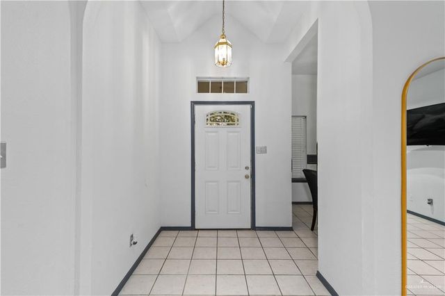 871 S Quail Hollow Drive, Weslaco, TX 78596